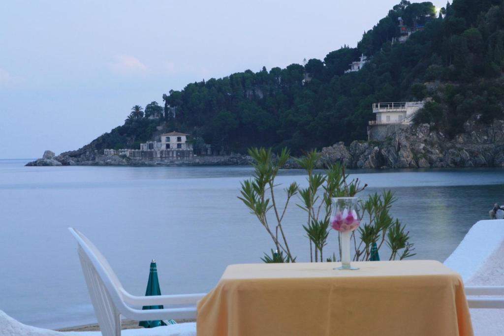 Hotel Club Poseidon Сталетти Экстерьер фото